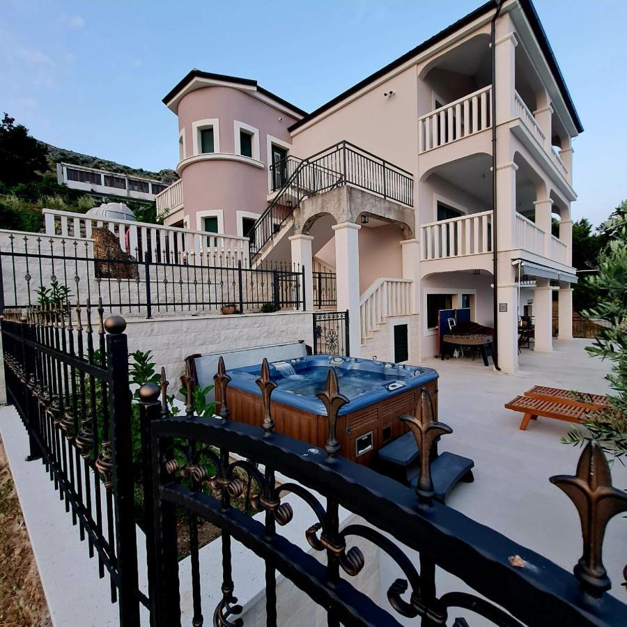 Sea View Luxury Apart Hotel Villa Conte With Swiming Pool And Romantic Spa ポドストラナ エクステリア 写真